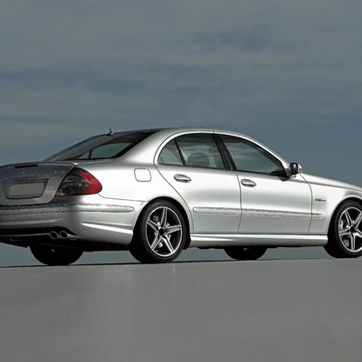 Принято пользовательское логотип Mercedes-Benz E-CLASS W211 Автомобильные боковые юбки Прямое изменение