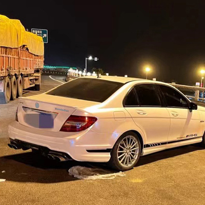 Улучшите свой Benz C-класс W204 с C63 светодиодными задними фонарями Цветовая температура 5000K